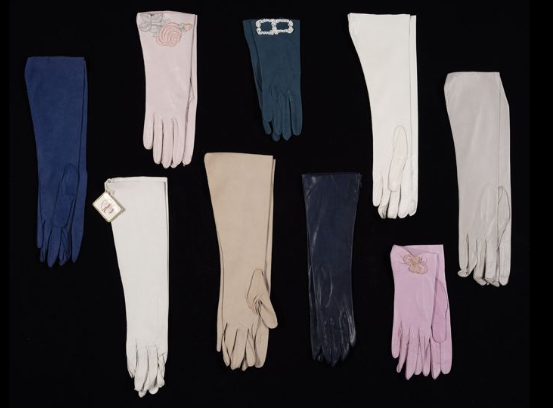 Nine pairs of gloves by Vera Vogue