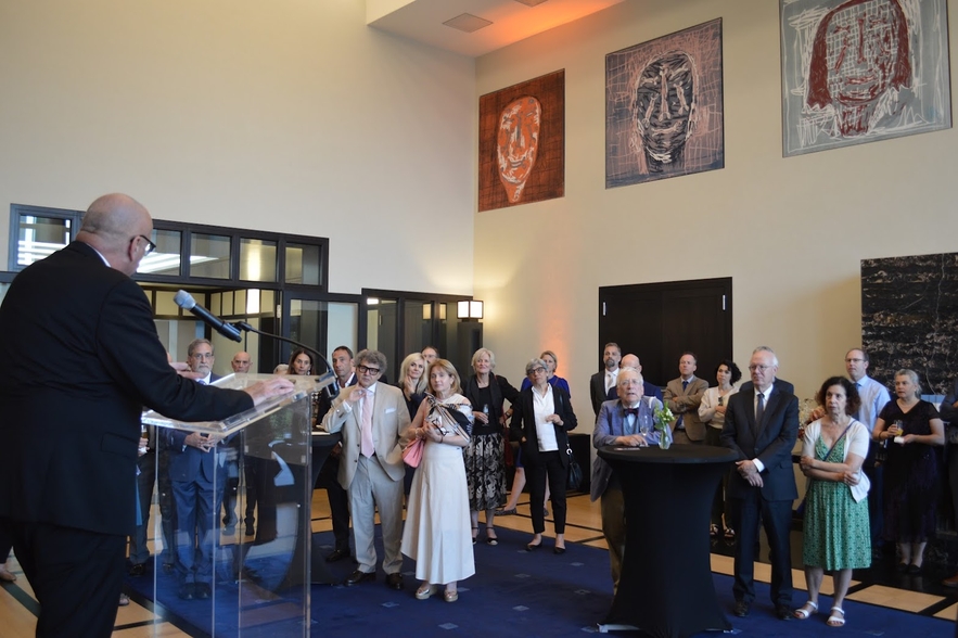 Michaelis adresses crowd wide