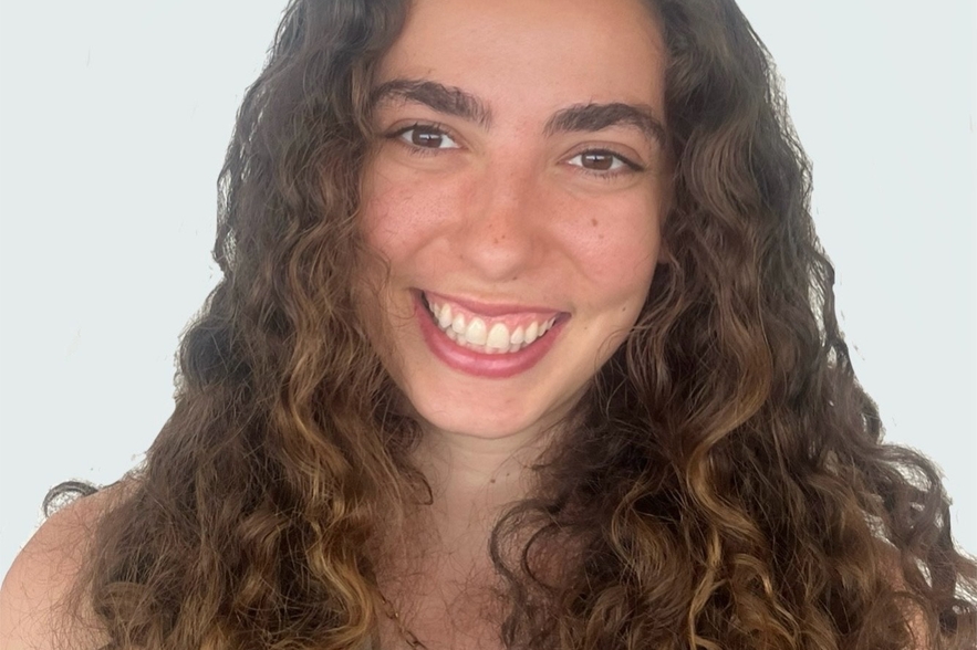 Stephanie Ades Headshot